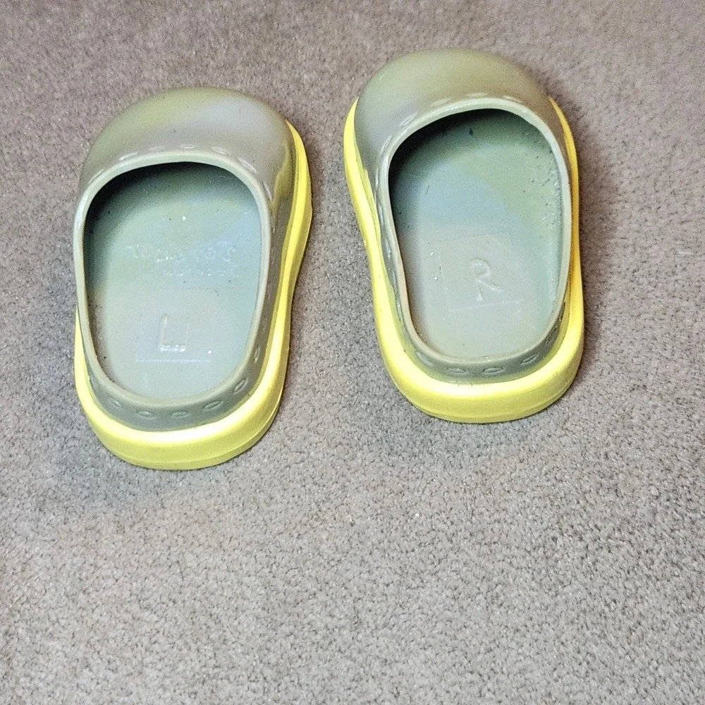 Tollytots grey slides